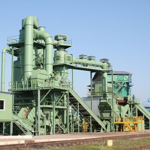 2000 HP 碎纸机，配有除尘和空气分离装置