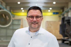纸张、包装和废气销售经理 Hartmut Upmann 肖像